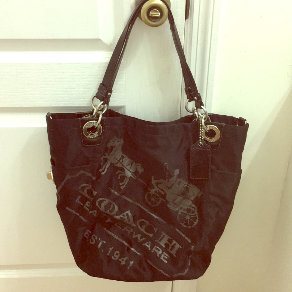 Couch shoulder / Travelling bag as well